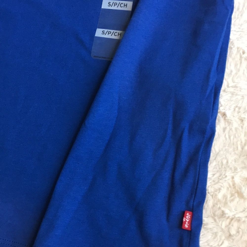 NWT Adult Levi’s T-shirt - Picture 7 of 9